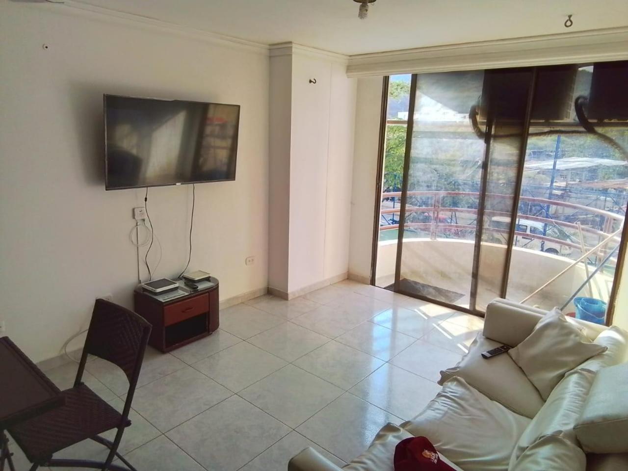 Apto Rodadero 2 A 3 Cuadras Playa Apartamento
